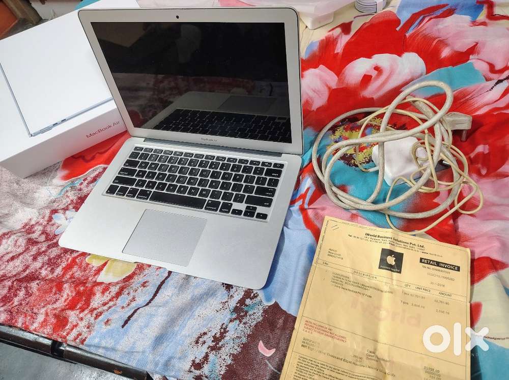 Apple 2015 model with chager and original bill