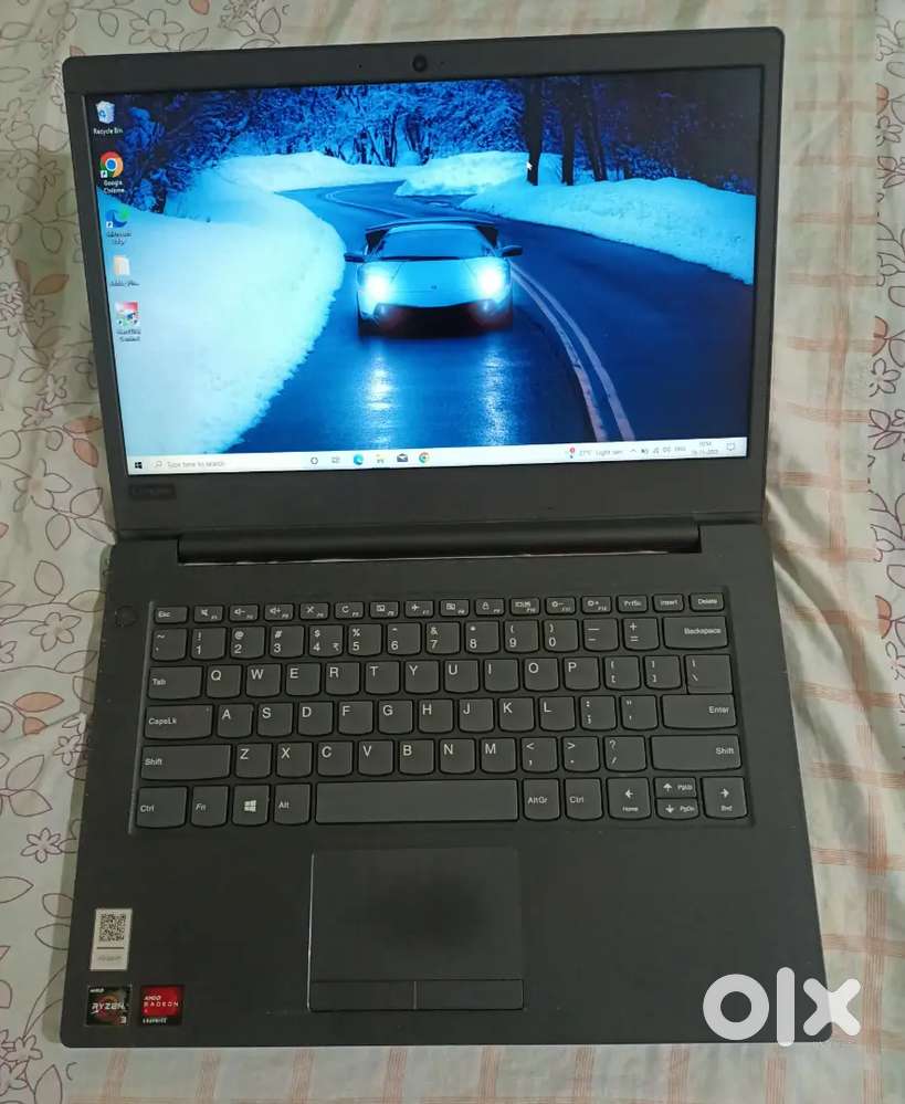 Lenovo Ryzen 3 8gb ram 4gb Radeon vega graphics