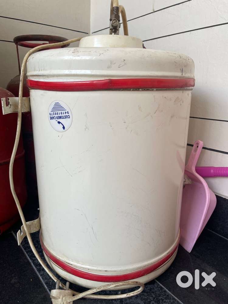 White house 50 litres hot water geyser