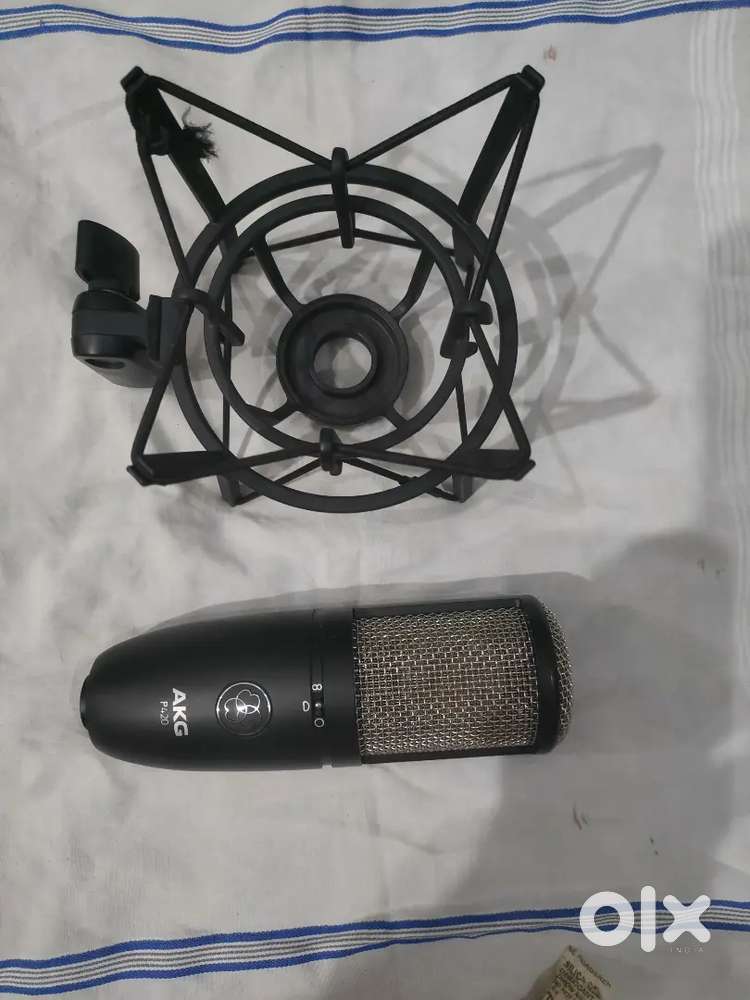 Akg condenser microphone p420