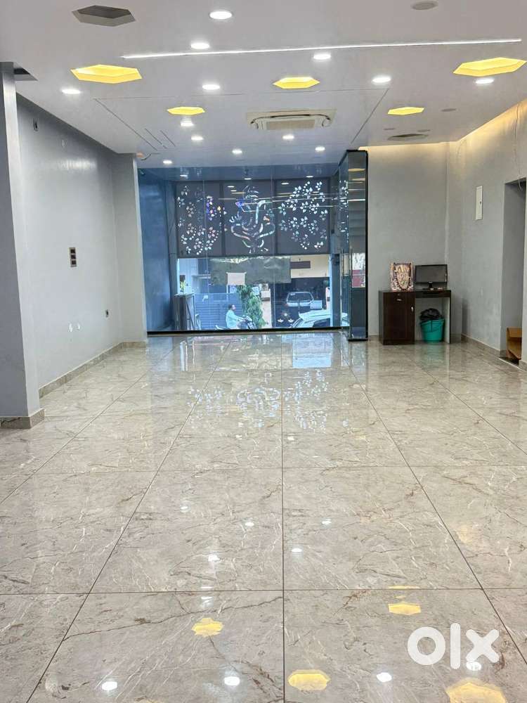 COMMERCIAL HALL FOR ANY PURPOSE AT VERY POSE LOCATION