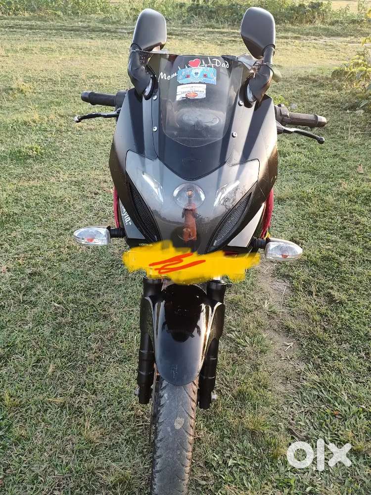 Pulsar 220