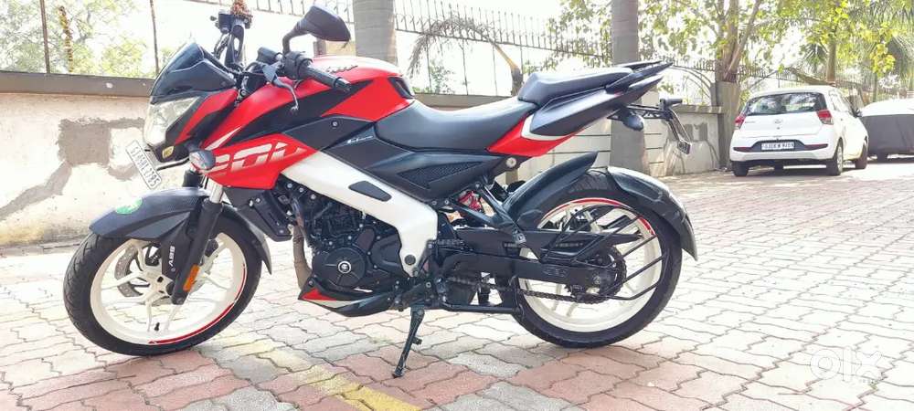 Bajaj Pulsar NS200 I want to sell this bike