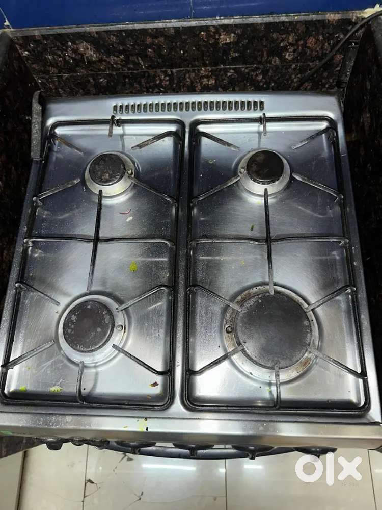 Gas chulha with berners 4 good  condition