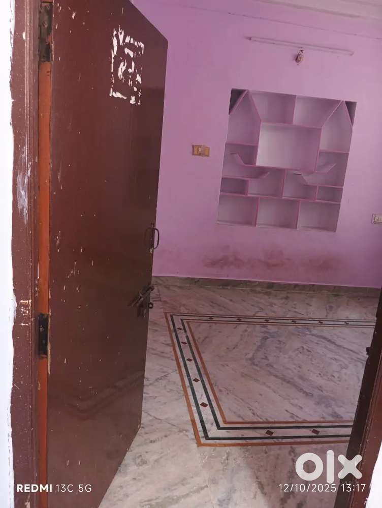 1 Bedroom for rent on Ground Floor with bike parking.