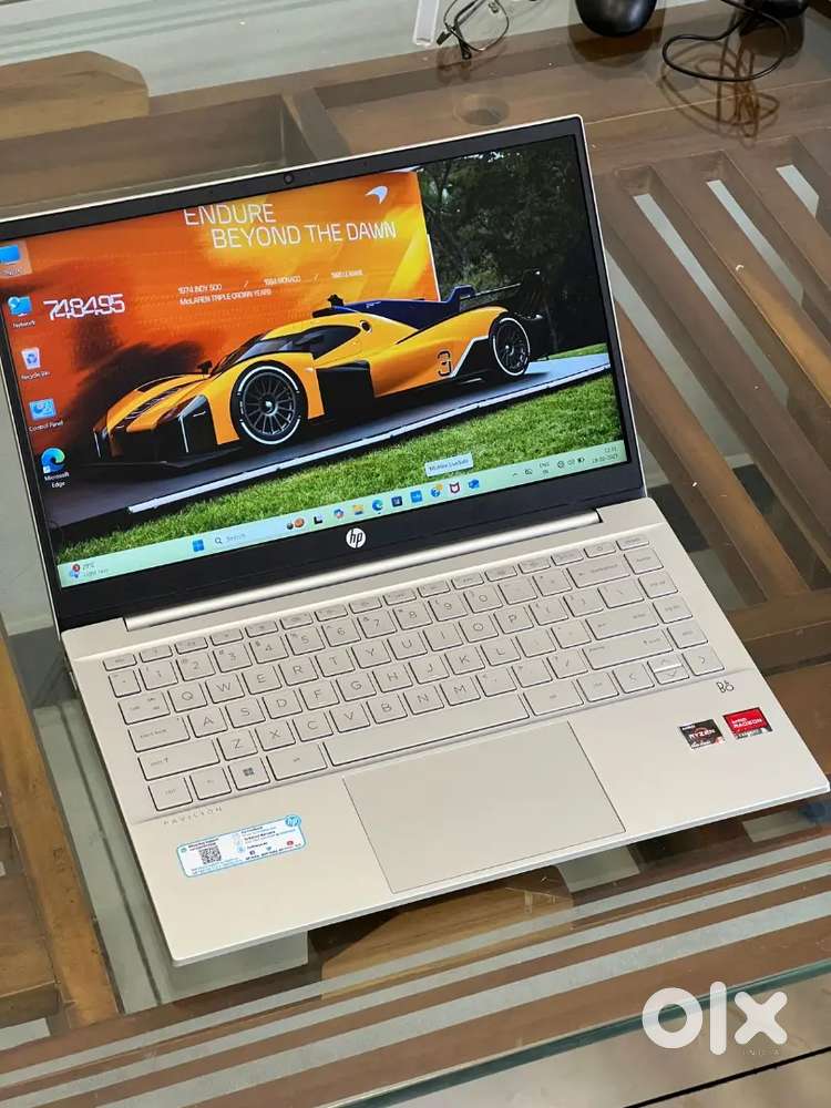 HP Pavilion 8GB 512 GB Metal Body