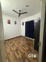 In 3 bhk flat 1 room available for female !
