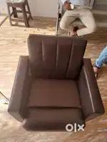 Saloon chair