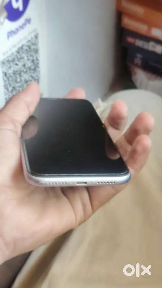 iPhone 11 128/77