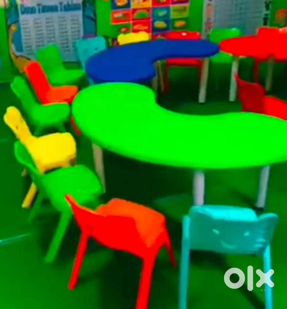 Moon table chair set