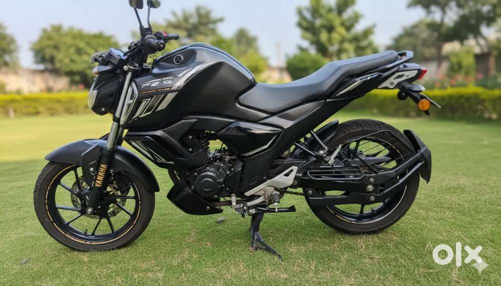 Yamaha FZS