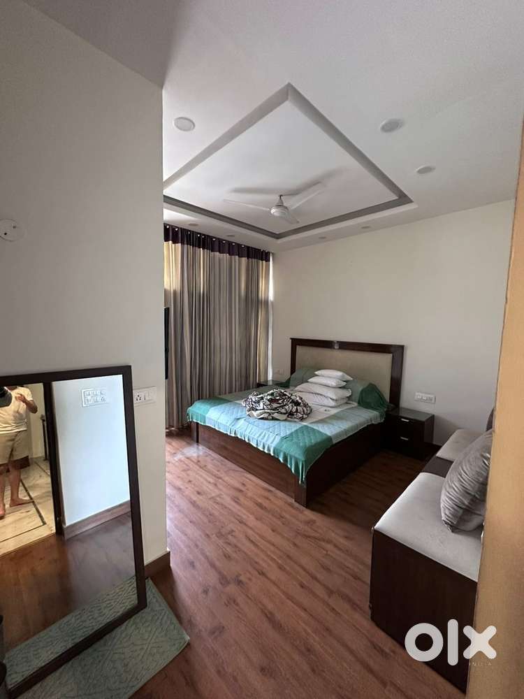 10 marla liveable triple storey house in sector -27 chandigarh