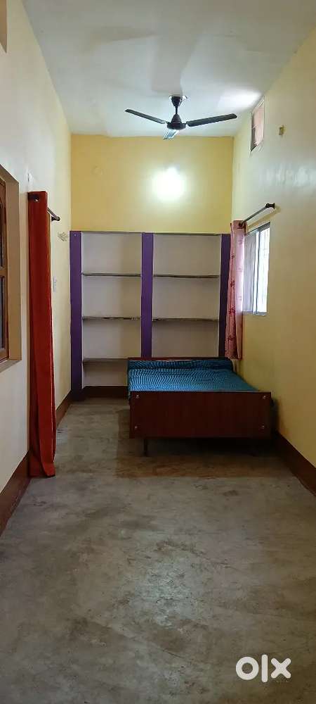 1bhkRoom available