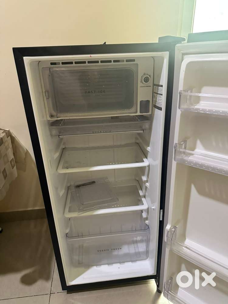 Whirlpool single door with 184 liters
