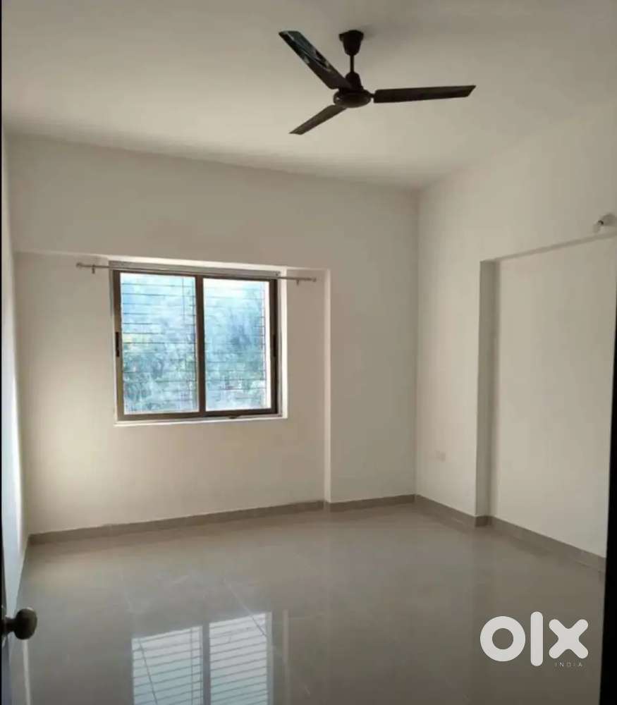 2bhk available near DPS.rent 13,000/-