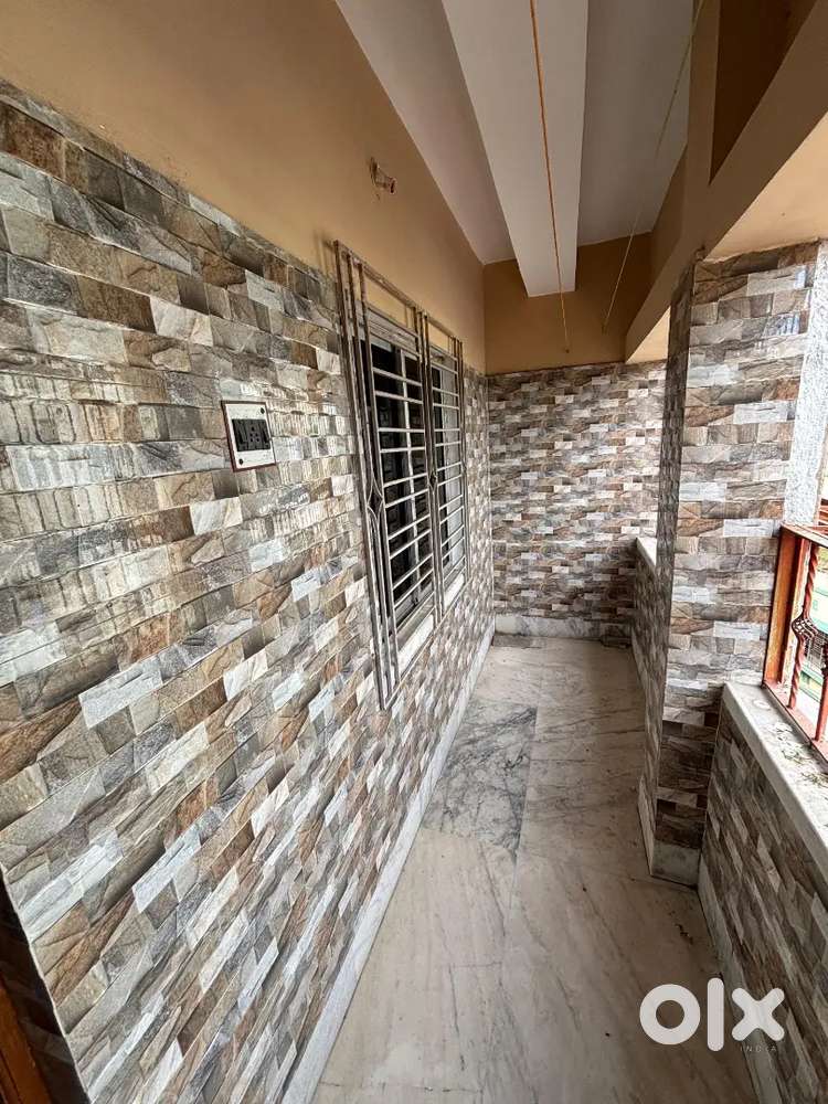 Ready to move. Weel maintained and well constructed.