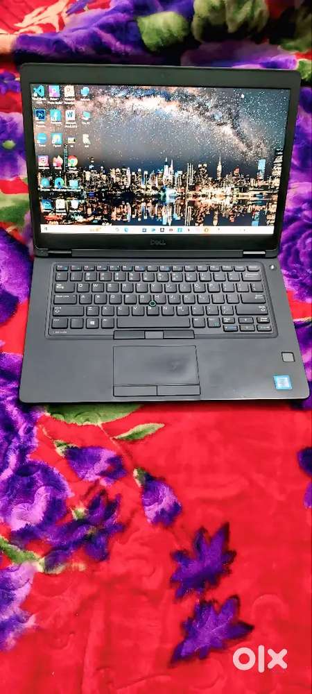 Dell laptop i5 8gen 5094 model vindos 10 koi problem nhi hai ok hai