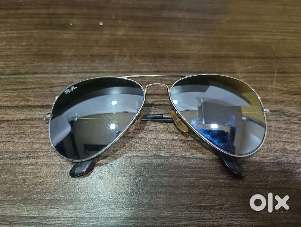 Combo offer Original Ray-Ban Aviator & Giordano chronograph watch.