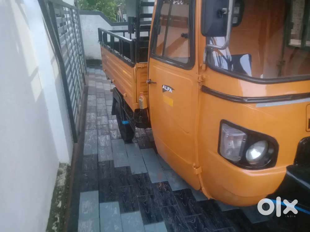 Mahindra alfa goods