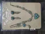 Artificial necklace