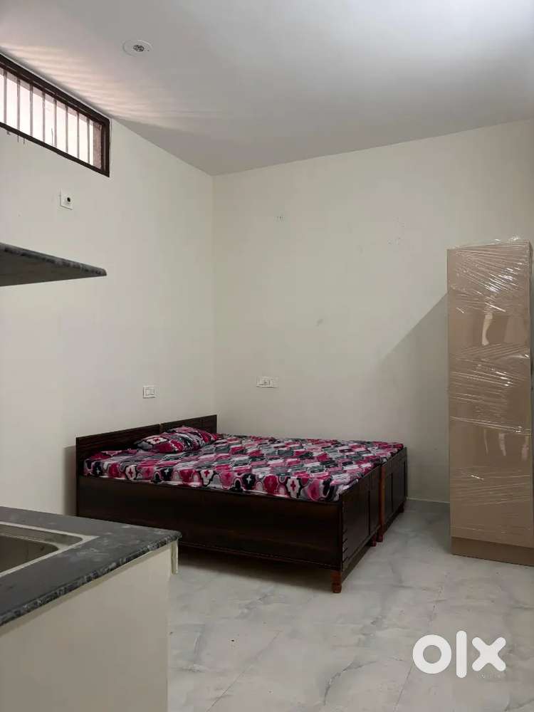 1rk rooms kharar bus stand and khanpur available indepndt furnishd