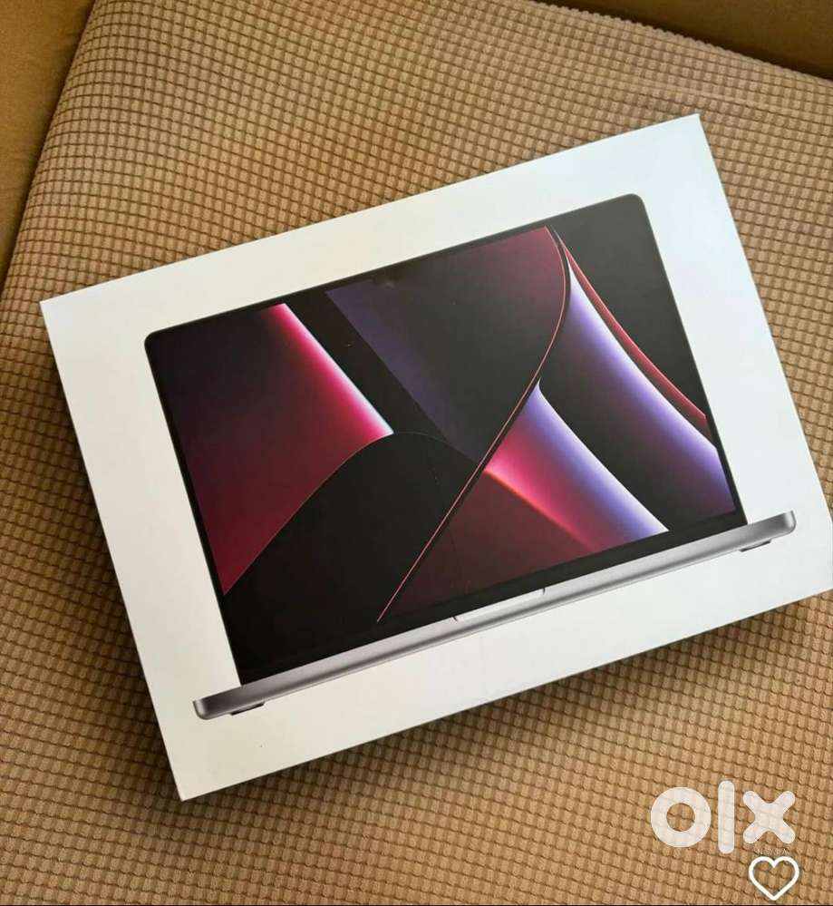 *MacBook m4 pro 14 inch 24/512 seald*