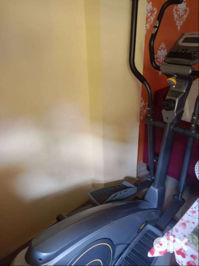 Unused Cross Trainer