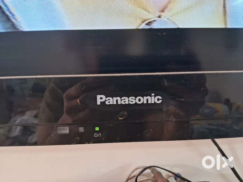 Panasonic TV 32 inches.