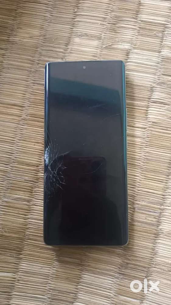 INFINIX NOTE 40 PRO 5G 8GB 256 STORAGE