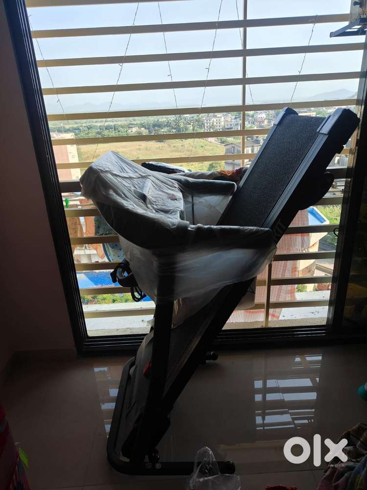 Branded Treadmill in Excellent Condition – Hardly Used