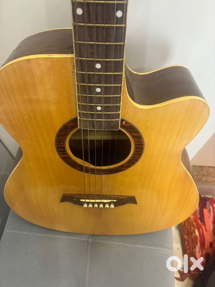 Guitar for sale