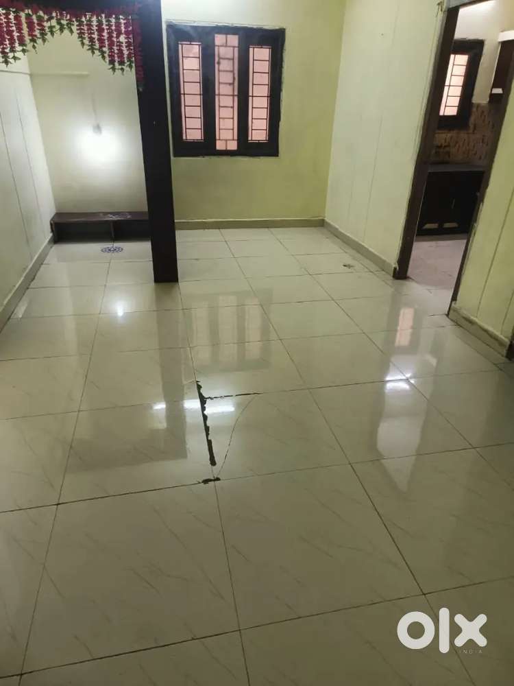 House for rent in premium location. Very near to bus stand