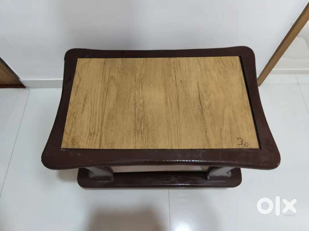 Center table made from pure sagwan wood