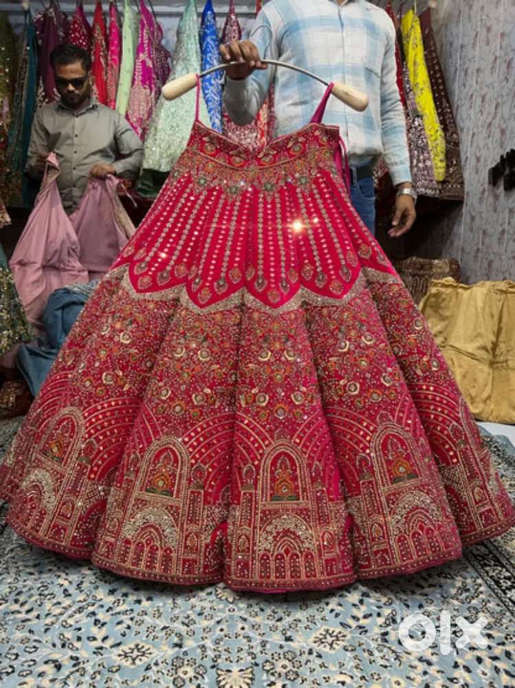Women lehnga i sell this and bear one time