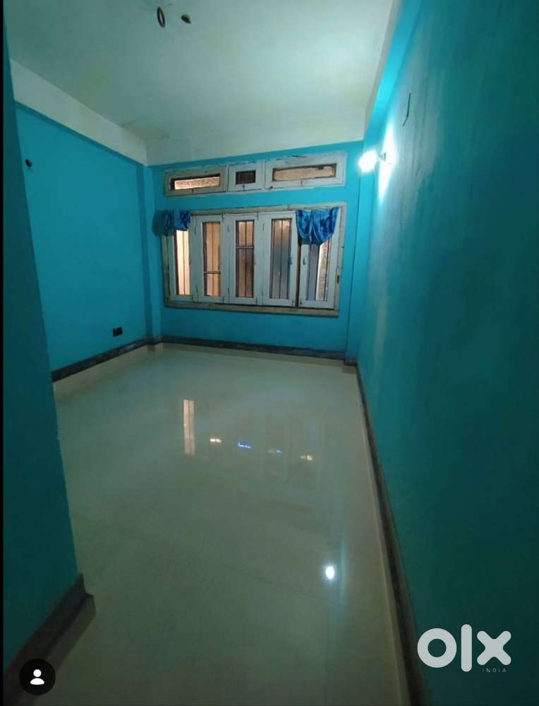 Single room for working person or student with attached kitchen