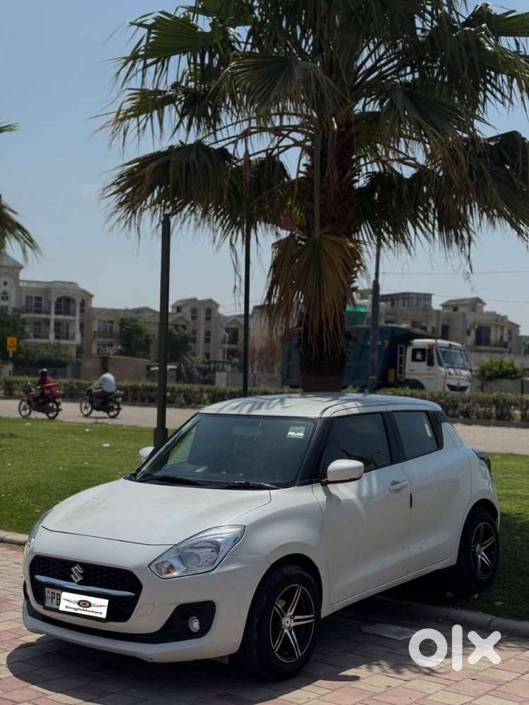 Maruti Suzuki Swift VXi + Manual, 2020, Petrol