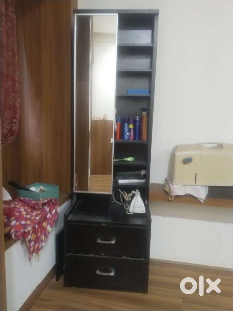 Dressing wardrobe