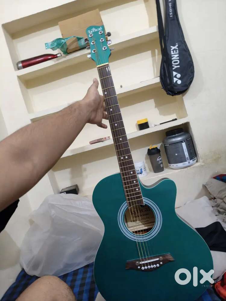 Guitar royale green color