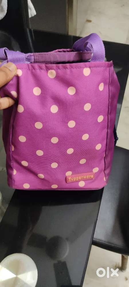 Tupperware lunch box