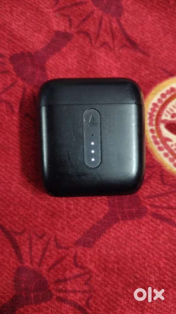 Boat airdopes 141/8 wireless earphone