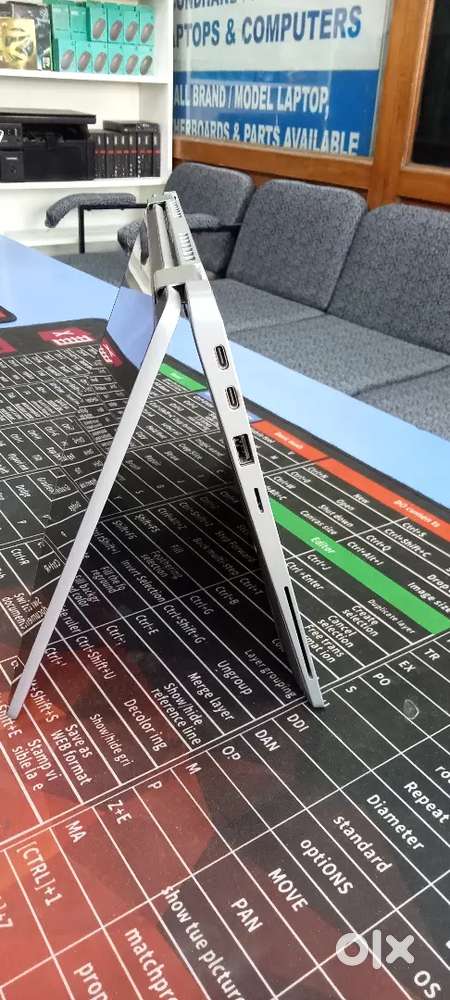 Dell Latitude 5320 2in1 core i5-11th Gen 360s rotetable laptop 8Gb RAM