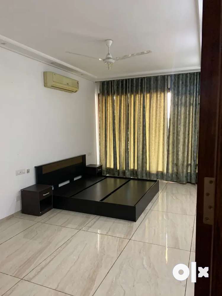 For Rent Kanal House 3BHK Second Floor Sector 10