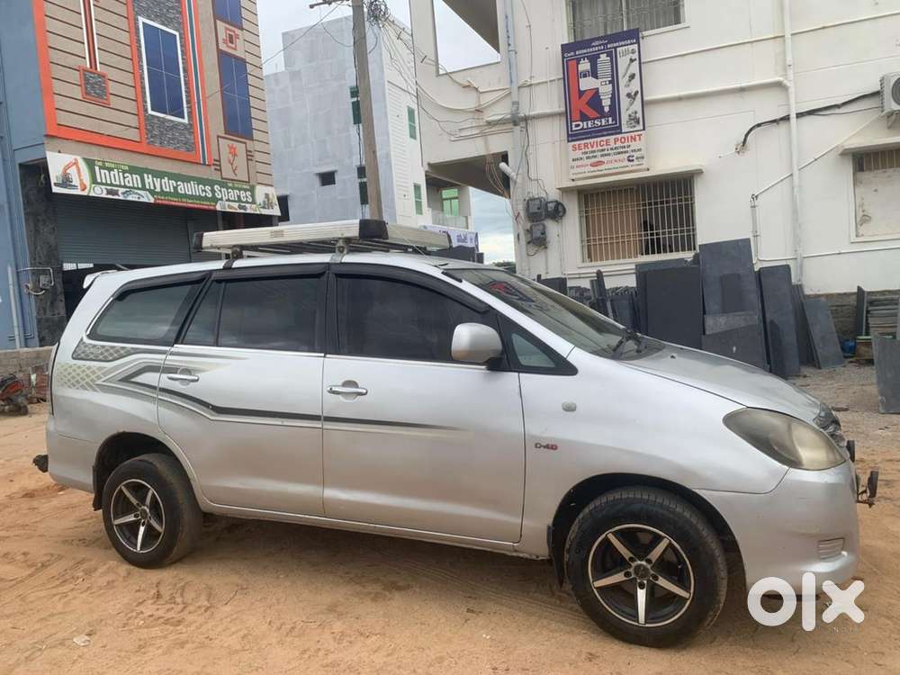 Toyota Innova 2011 Diesel Well Maintained