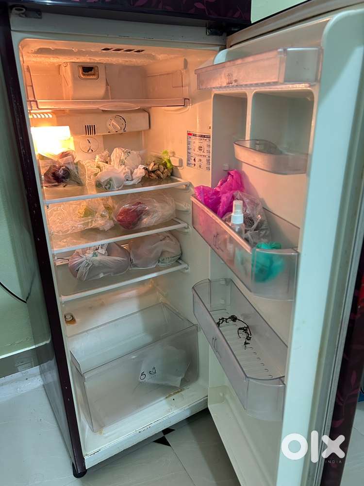 Whirlpool double door fridge