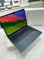 Apple Macbook Air m3 chip(8/256GB)