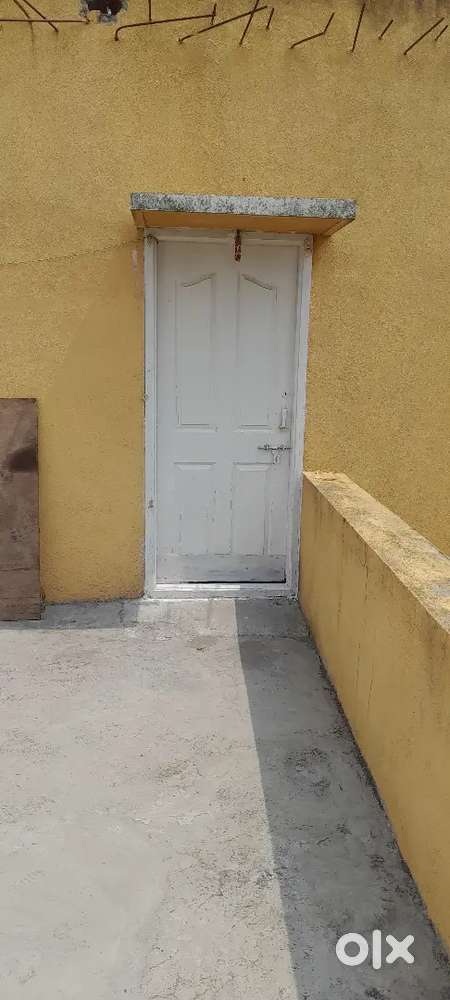 Room for rent having 1room 1kitchen 1barhroom and seperate toilet