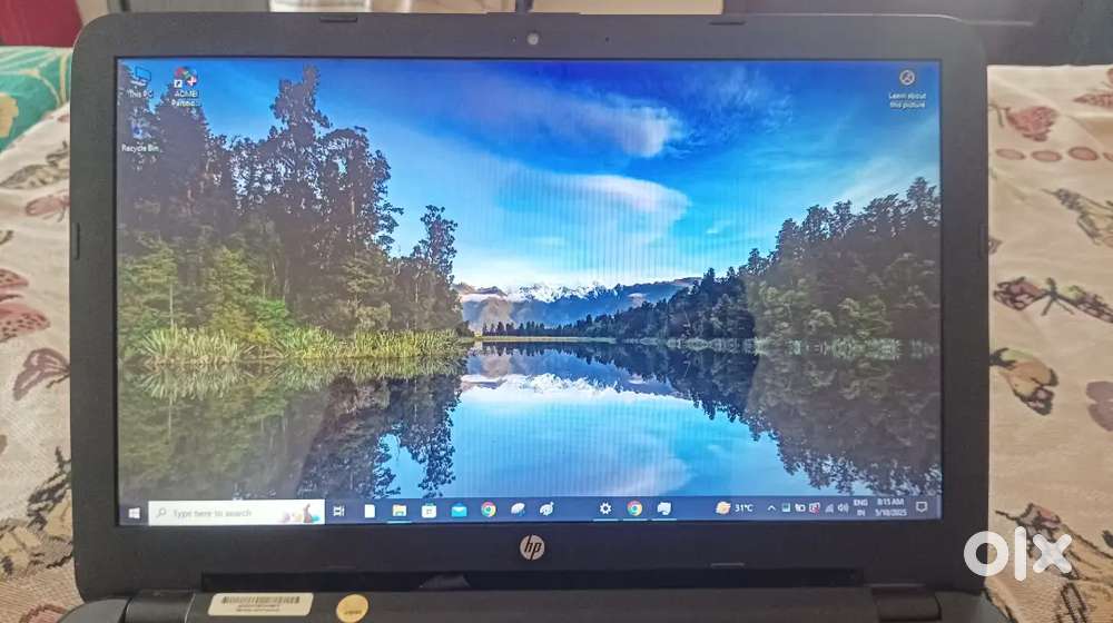 HP 15 AC040TU
