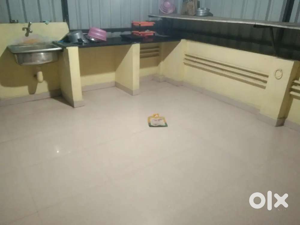 Female Bachelor room for rent in maraimalai nagar