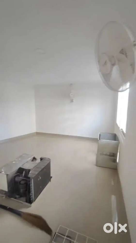 350 sq ft office space for rent in Egmore