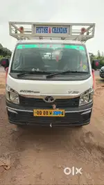INTRA V30,2024,PRICE-7,05,000